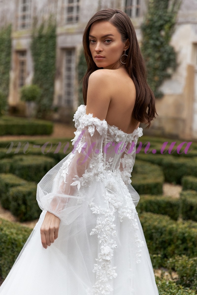 Свадебное платье Pollardi Adornment